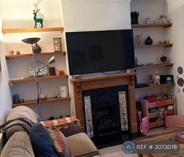 2 bedroom terraced house to rent - Photo 3