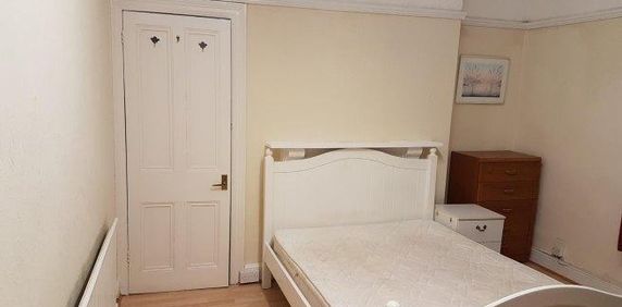 3 bedroom house share to rent - Photo 2