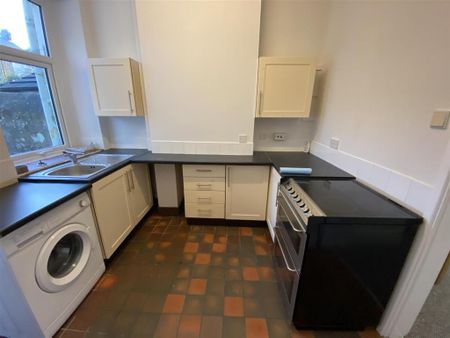 2 bedroom private hall to rent - Photo 5