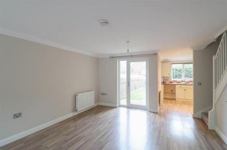 3 bedroom terraced house to rent - Photo 2