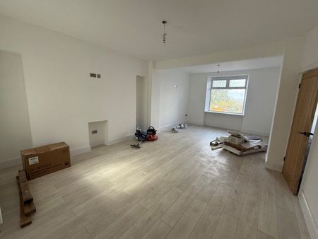 Tyisha Road, Llanelli, SA14 - Photo 3