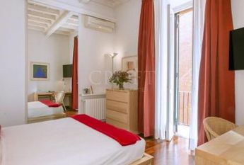 Elegant Apartment in the Heart of Rome: Between Piazza di Spagna and Via del Corso, in residence with dayluy cleaning , A/C wifi , consierge. Rif #1948