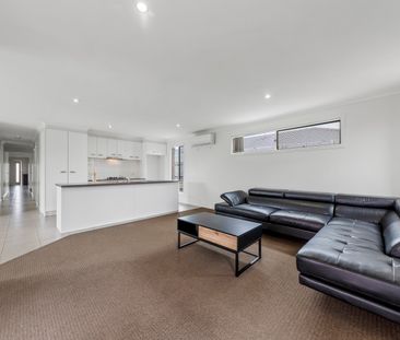 23 Currawong Crescent, Pakenham VIC 3810 - House For Rent | Domain - Photo 6