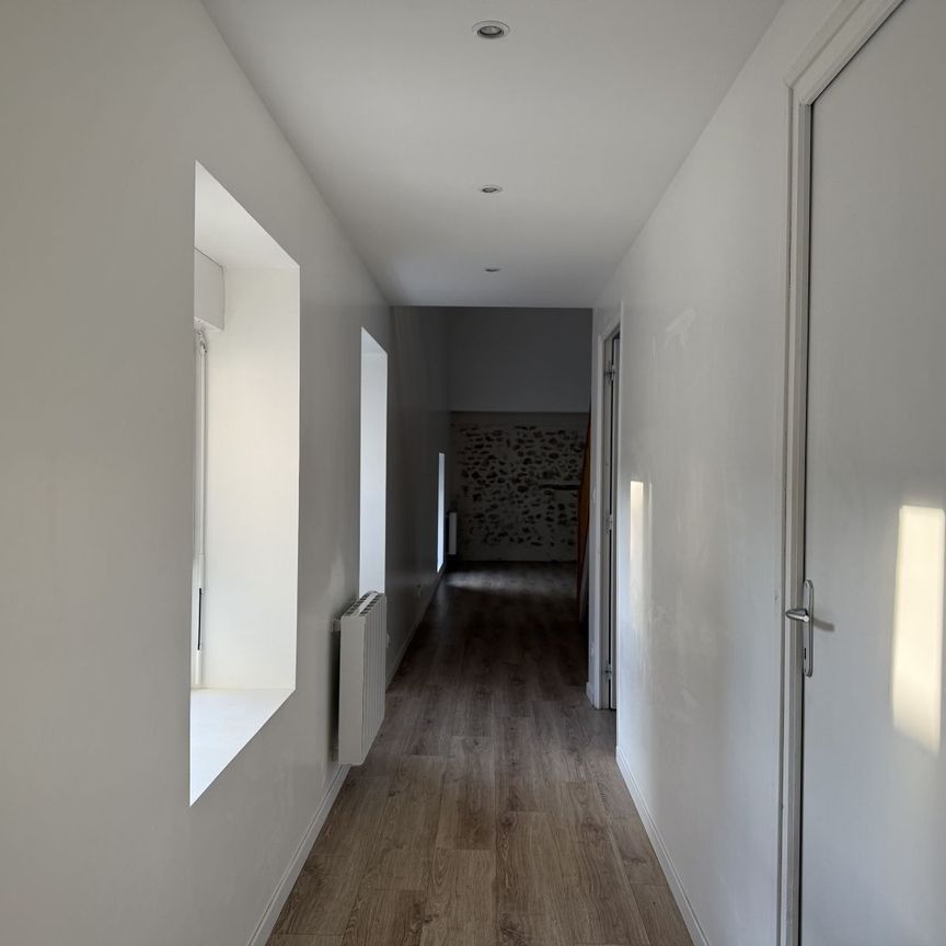 Location Appartement 3 pièces 64m² - Photo 2
