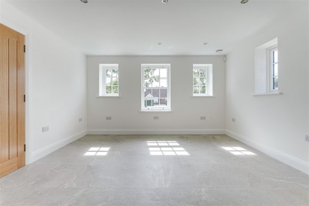 Pale Green, Helions Bumpstead, Haverhill - Photo 1