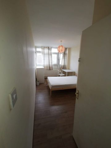 Room in a Shared House, Halyard House Manchester Road, E14 - Photo 5