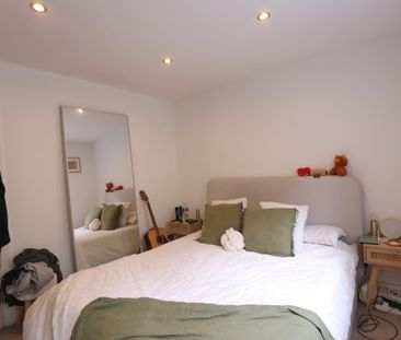 2 Bedroom Home – Professional Let - Photo 5