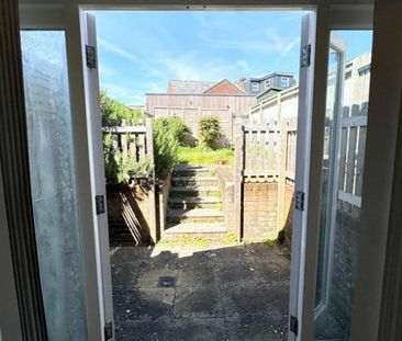 A Lovely House share in Hampshire - Photo 3