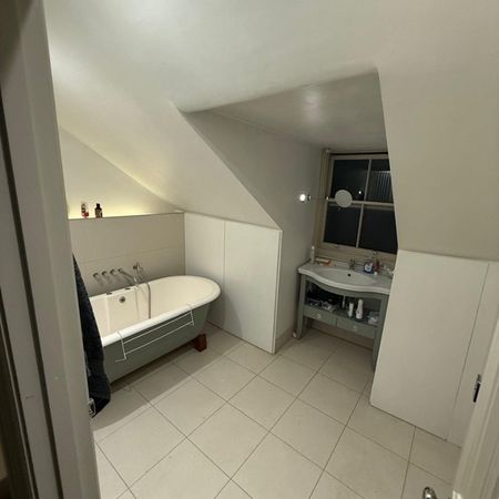 Room in a Shared Flat, Hartington Road, SW8 - Photo 4