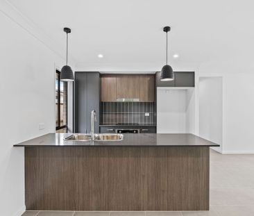 8 Amaroo Street, Morayfield - Photo 2