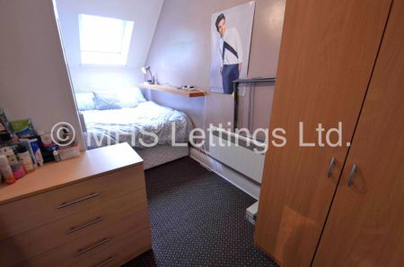 1 Bedroom Flat for rent in Brudenell Road - Photo 3