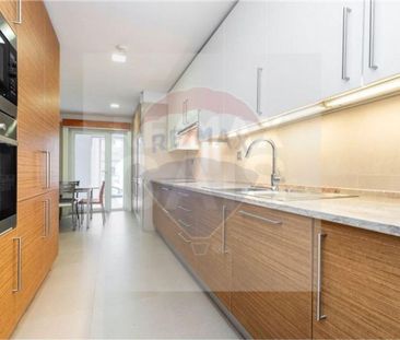 3 bedroom luxury Flat for rent in Misericórdia, Lisbon - Photo 4