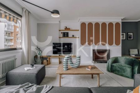 Apartamento de alquiler en Calle de Miguel Ángel, Almagro - Photo 3