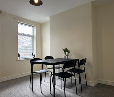 2 bedroom terraced house to rent - Photo 3