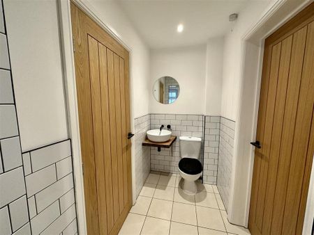 2 bedroom apartment to rent - Photo 4