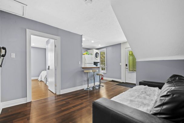 For Lease - 933 6 Highway Unit# 2nd Level, Hamilton, Ontario - Photo 1