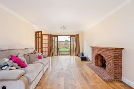 5 bedroom detached house to rent - Photo 4