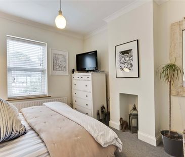 St. Marys Road, Weybridge, KT13 - Photo 1