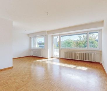 Ihr neues Familienzuhause - zentral gelegen und mit viel Platz! - Photo 2