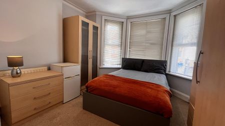 1 bedroom house of multiple occupation to rent - Photo 3