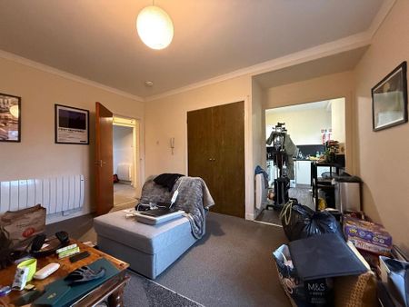 2 bedroom flat to rent - Photo 2