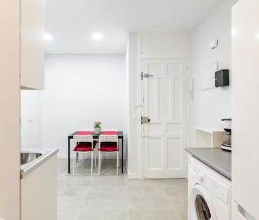 Calle de Andrés Mellado, Madrid, Community of Madrid 28015 - Foto 5