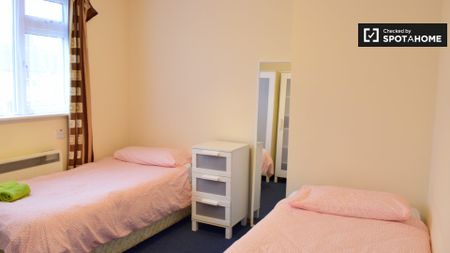 3-bedroom apartment to rent in Drimnagh, Dublin - Photo 5