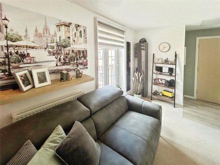 1 bedroom flat to rent - Photo 2