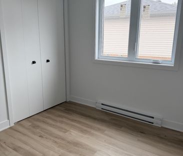 1972 Ch. Du Tremblay, J4N 1A7, Longueuil - Photo 2