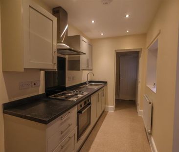 2 bedroom terraced house to rent - Photo 4