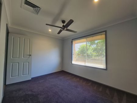 Modern 4-Bedroom Family Home on a Large Block – Prime Silverdale Location! - Photo 4