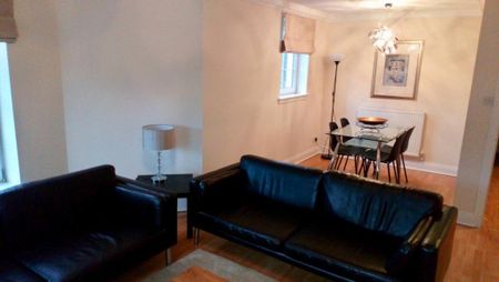 3 bedroom flat to rent - Photo 3