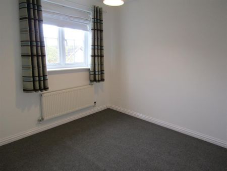 3 bedroom semi-detached house to rent - Photo 4