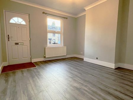 3 bedroom terraced house to rent - Photo 2