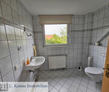 M 15 RÖNNEBECK -gepflegte 3 Zimmerwohnung im Obergeschoss mit einem... - Photo 5