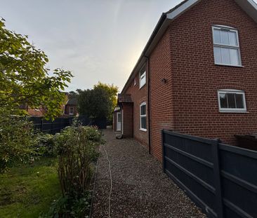 Aylsham, Norfolk - Photo 6