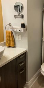 MÉTRO LAVAL 31/2 HAUT DE TRIPLEX LIBRE LE 1er AVRIL - Photo 4