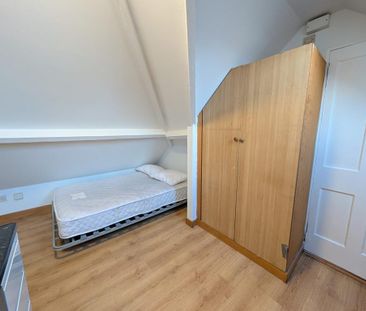 Studio to rent - Photo 2