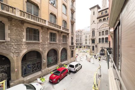 Carrer de Jonqueres, Barcelona, Catalonia 08003 - Photo 2