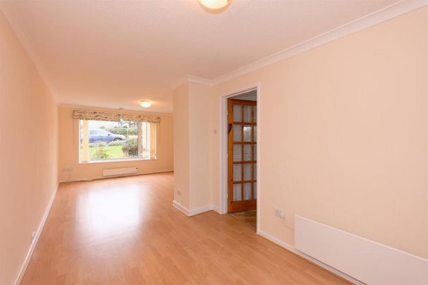 4 bedroom semi-detached house to rent - Photo 1