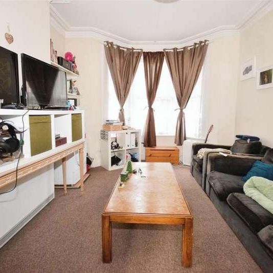 Elborough Street, Southfields, SW18 - Photo 1