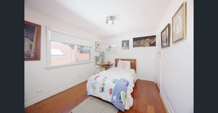 Luxurious Living on The Golden Mile - Photo 5