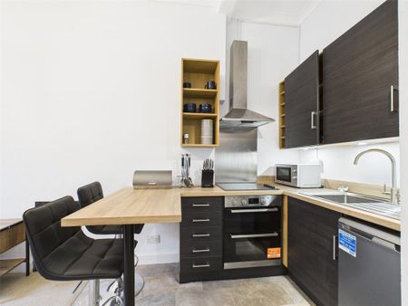 2 bedroom apartment to rent - Photo 5