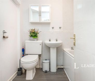 2 bedroom terraced house to rent - Photo 4