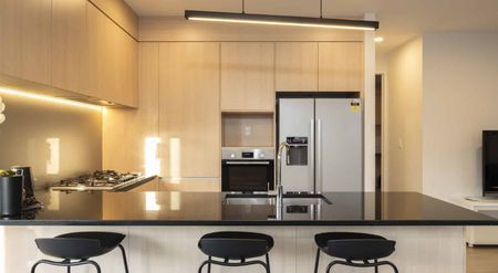 Fully furnished 5 Bedroom 4 bathroom house - Photo 2