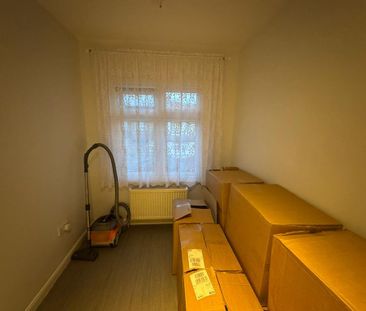 4 bedroom semi-detached house to rent - Photo 4