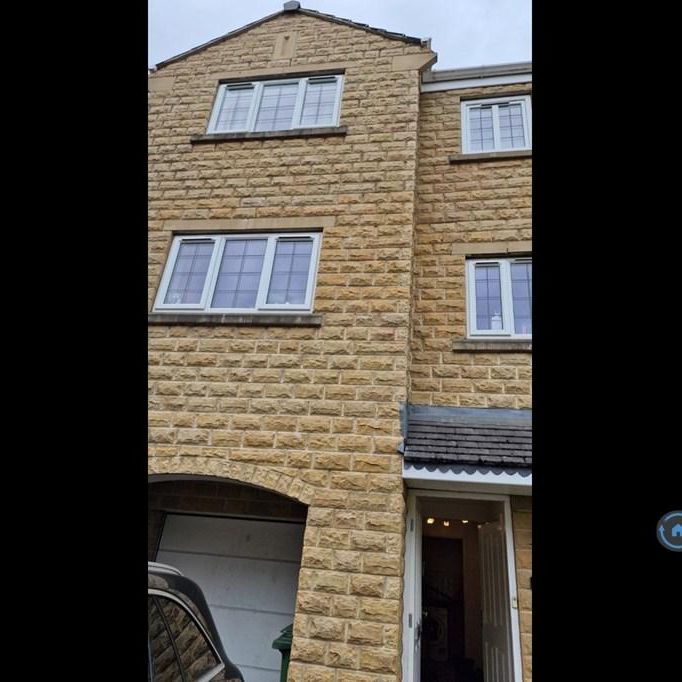 5 bedroom detached house to rent - Photo 1