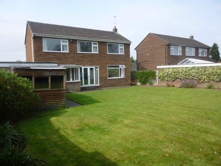 Woodlands Close Parkgate - Photo 2
