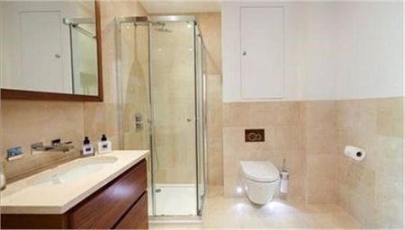 2 bedroom flat with 1 reception and 2 bathrooms in Kensington, W2 - Photo 5