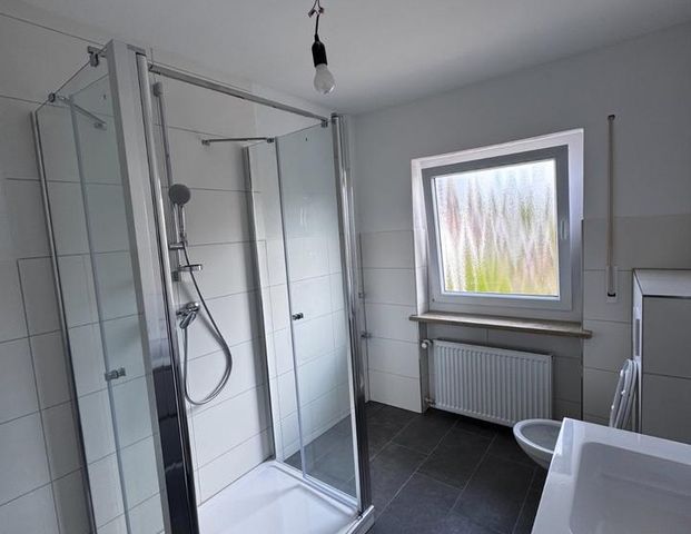 Frisch Renovierte 3-Zimmer Wohnung mit Balkon in Roth, 1. OG - Foto 1